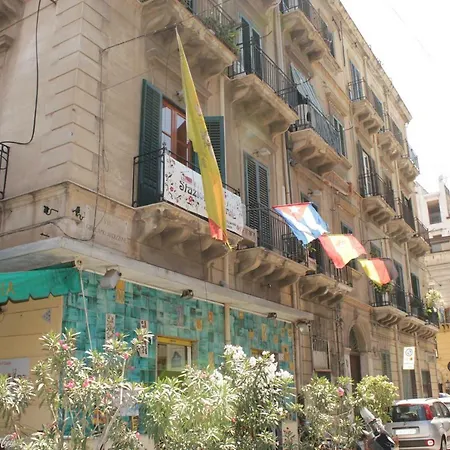 Stazione Bed and breakfast 2*