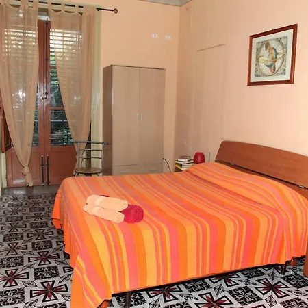 Bed and breakfast Stazione 2*