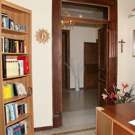 Stazione Bed and breakfast 2*